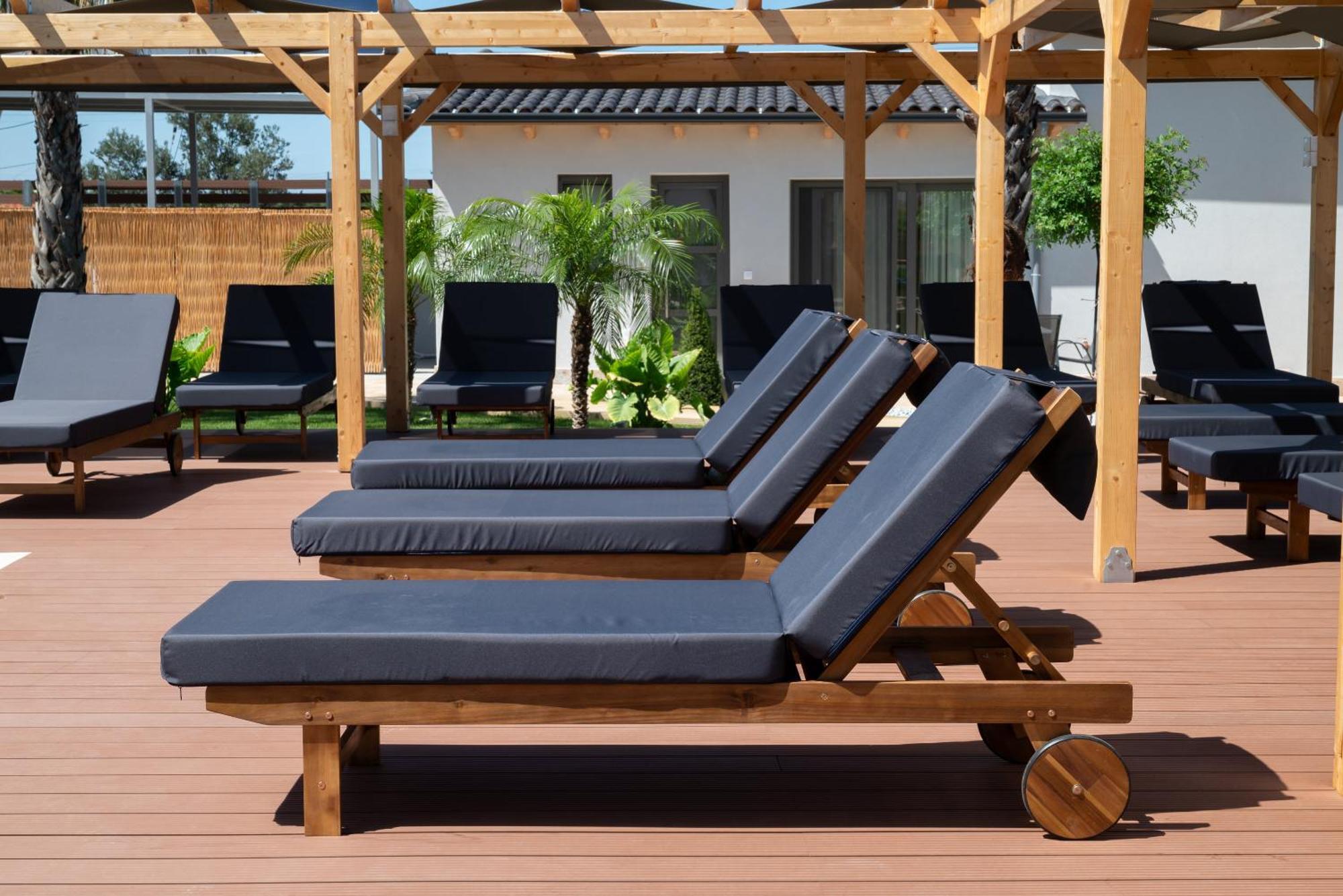 Paradise Apartments Artemida ภายนอก รูปภาพ